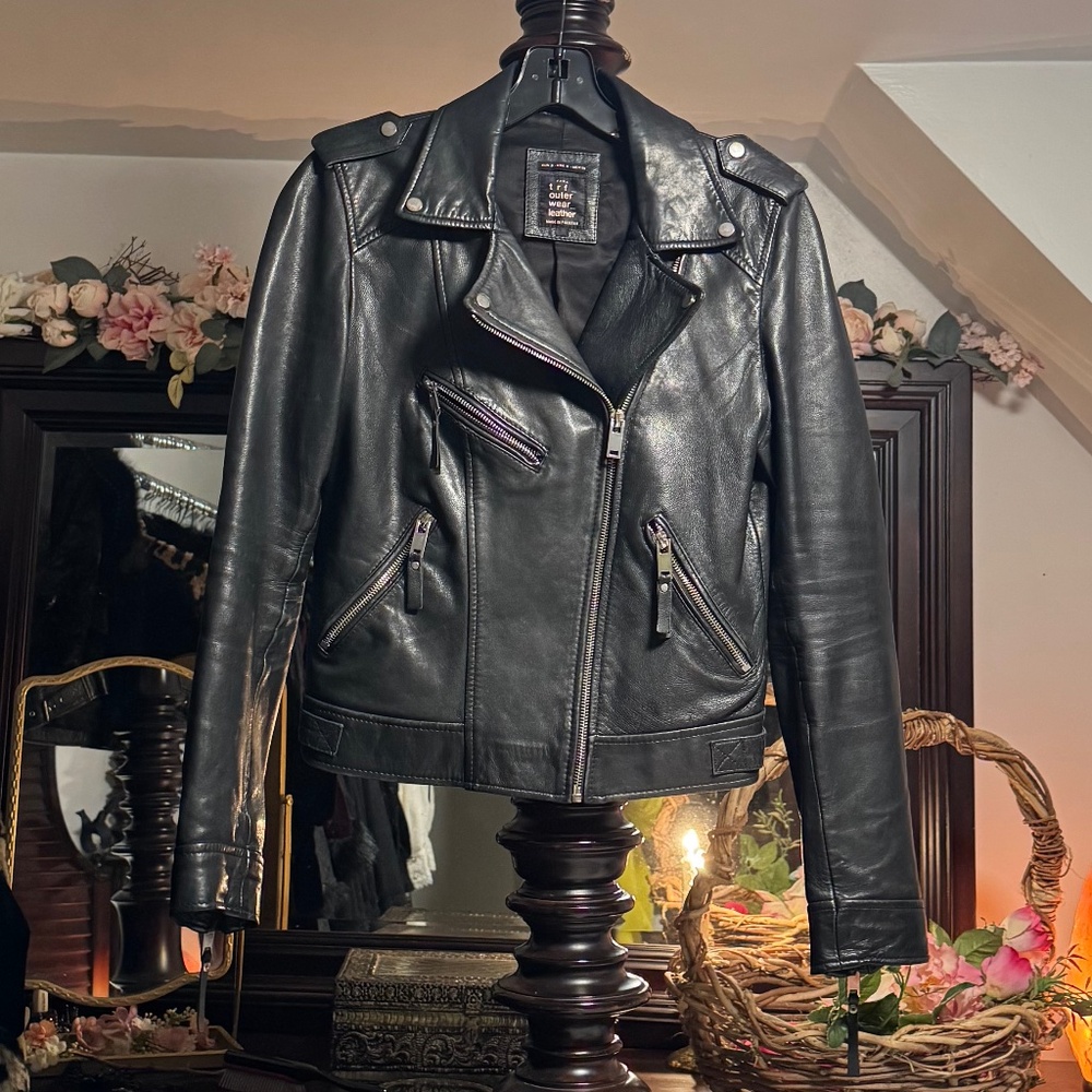 Zara trf Genuine Leather Black Jacket small 26